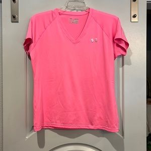 Bright neon pink Under Armour heat gear semi- fitted Vneck tee. GUC!
